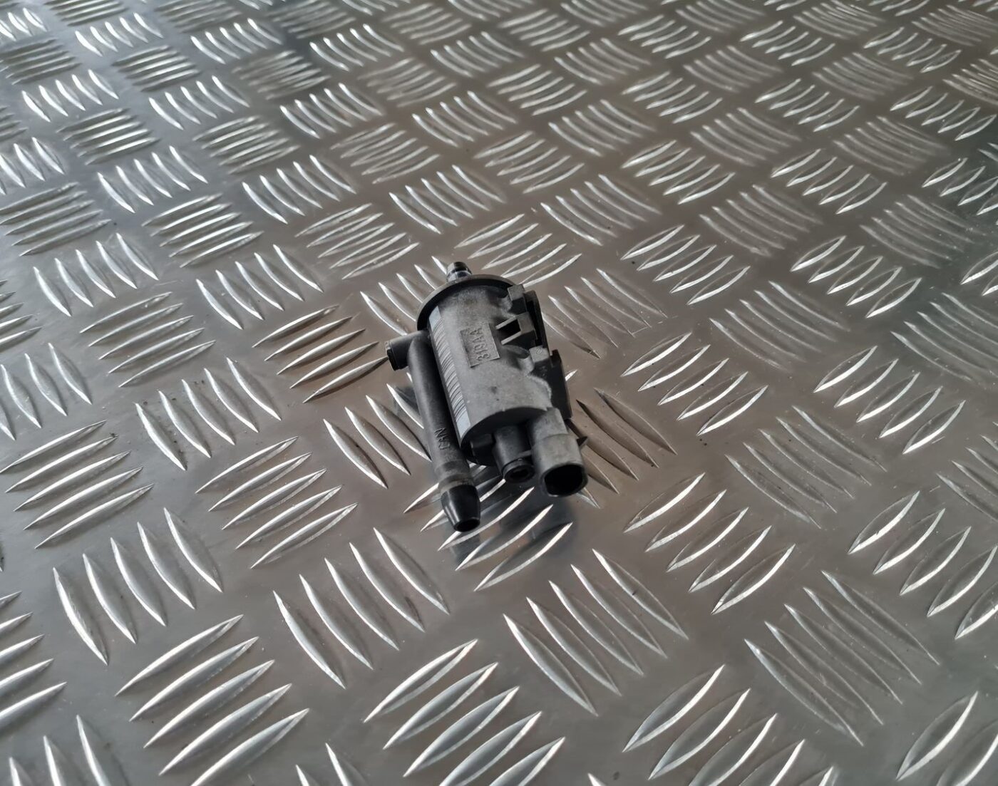 Degvielas tvertnes ventilācijas vārsts priekš OPEL MERIVA 2004