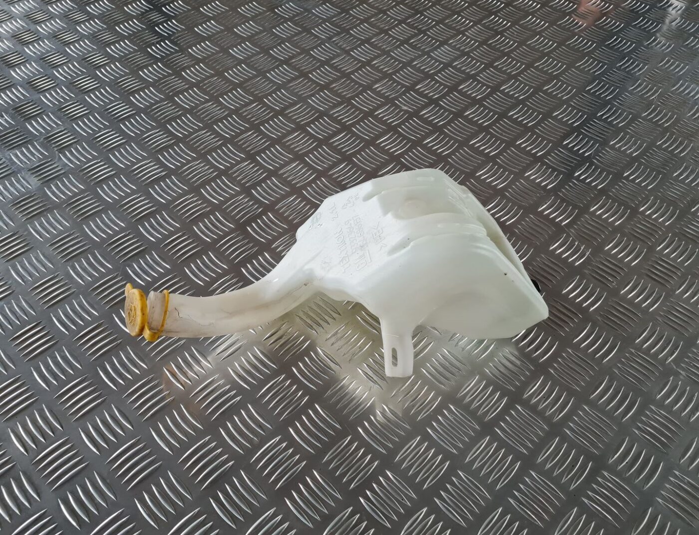 Mazgātāja šķidruma tvertne priekš OPEL MERIVA 2004