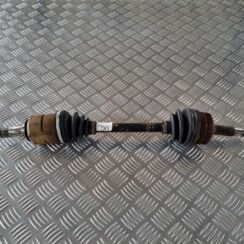 Pusass priekšējā kreisā priekš OPEL MERIVA 2004