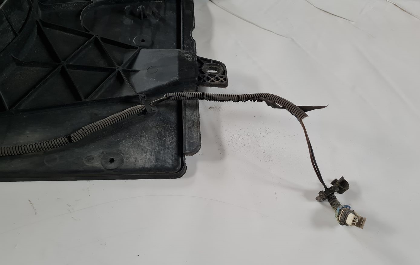 Dzesēšanas radiatora ventilators priekš OPEL MERIVA 2004