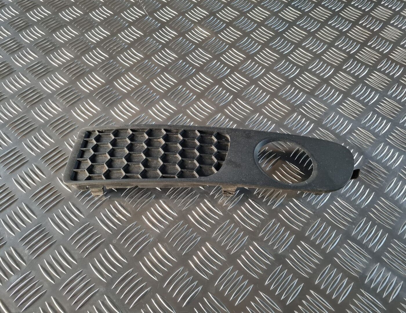 Miglas luktura reste, pa kreisi priekš VOLVO S80 2007 Black 1 Miglas luktura reste, pa kreisi priekš VOLVO S80 2007 Black