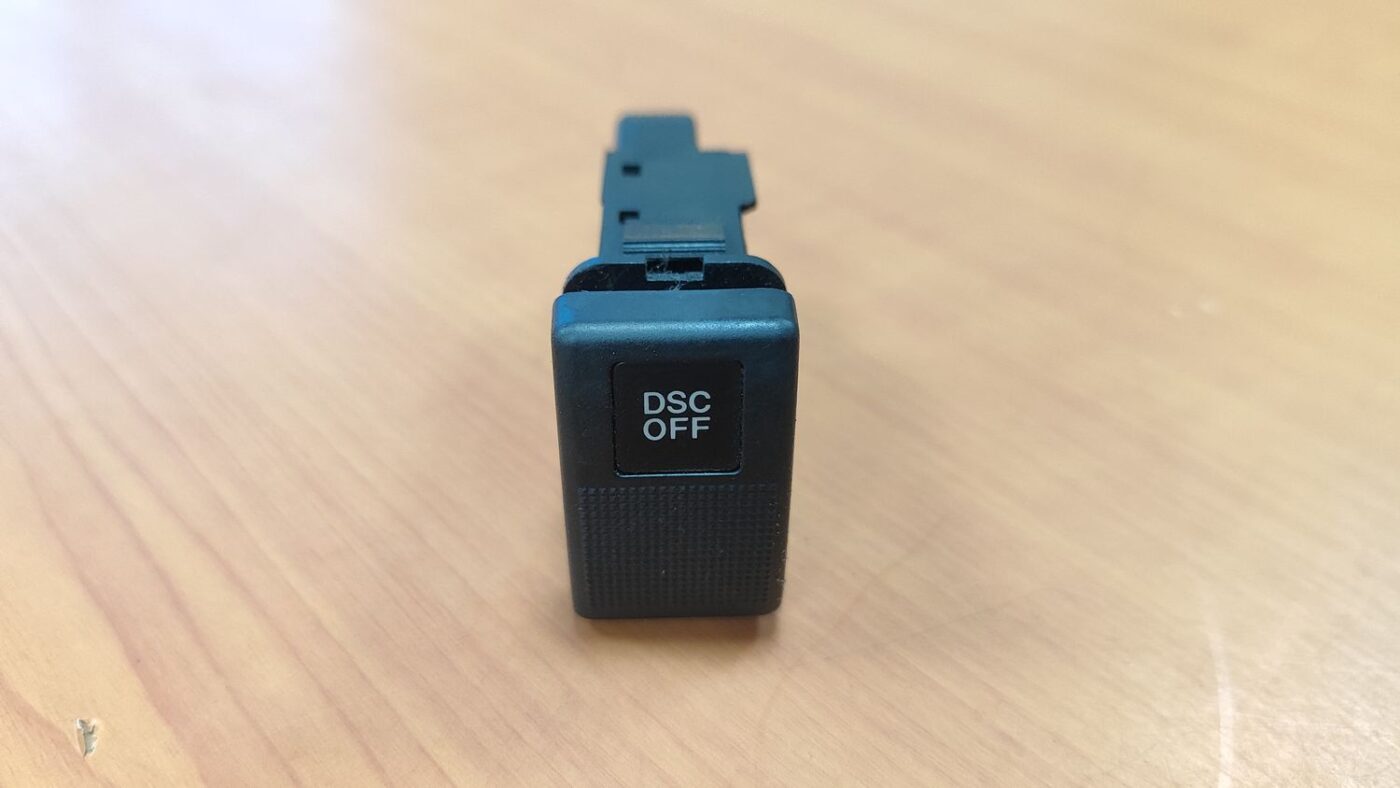 ESP poga priekš MAZDA 6 2006 2 ESP poga priekš MAZDA 6 2006