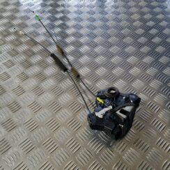 Aizmugurējo kreiso durvju slēdzene priekš TOYOTA AVENSIS 2010