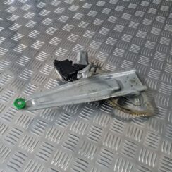 Stikla pacelšanas mehānisms aizmugurējais labais priekš TOYOTA AVENSIS 2010