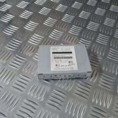 Multimēdijas vadības bloks priekš TOYOTA AVENSIS 2010