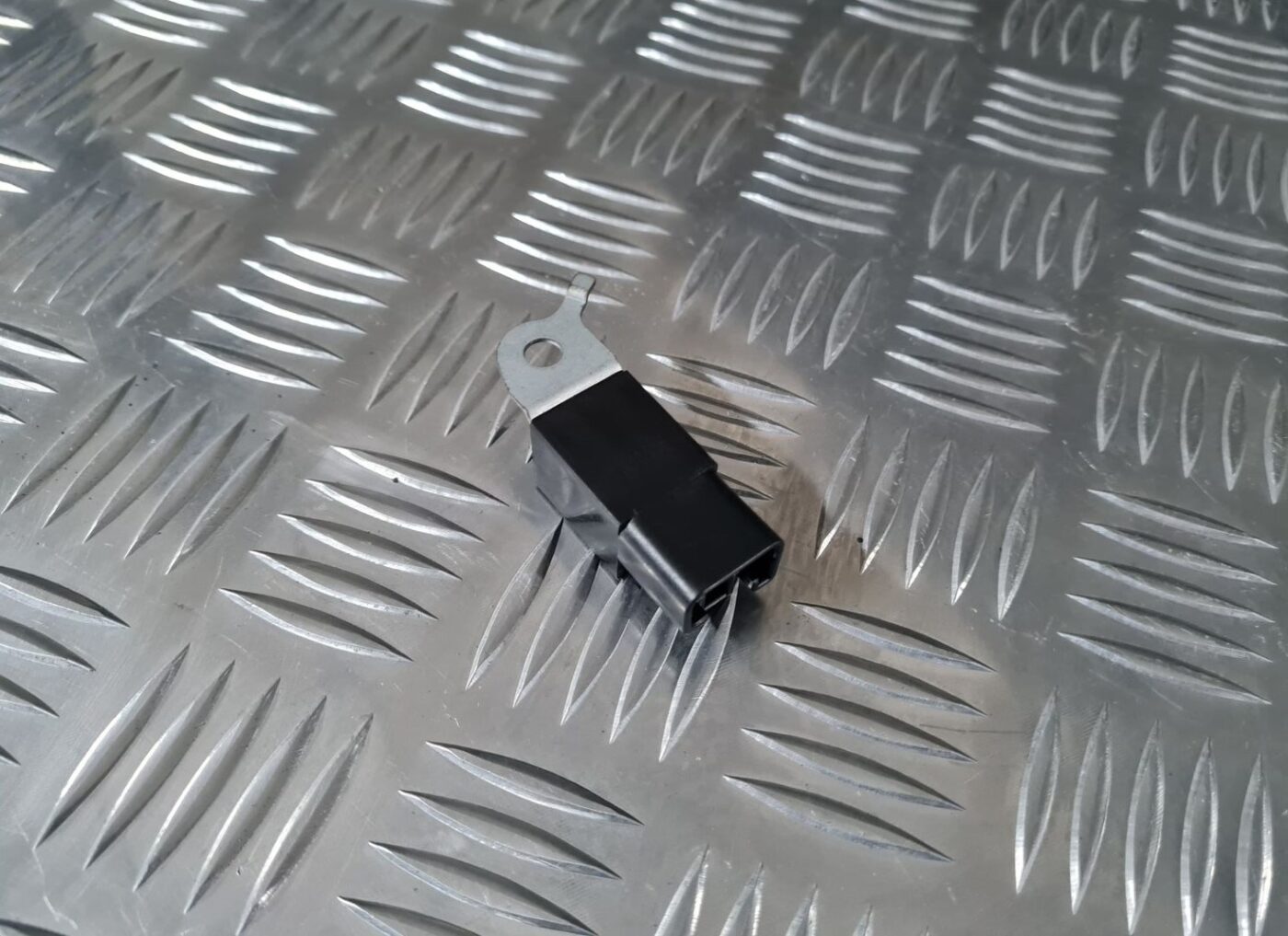 Audio trokšņu slāpētājs priekš TOYOTA AVENSIS 2010