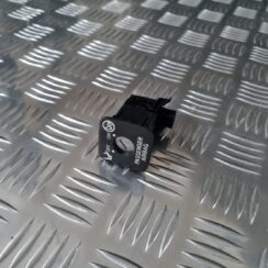 Drošības spilvena izslēgšanas slēdzis priekš TOYOTA AVENSIS 2010