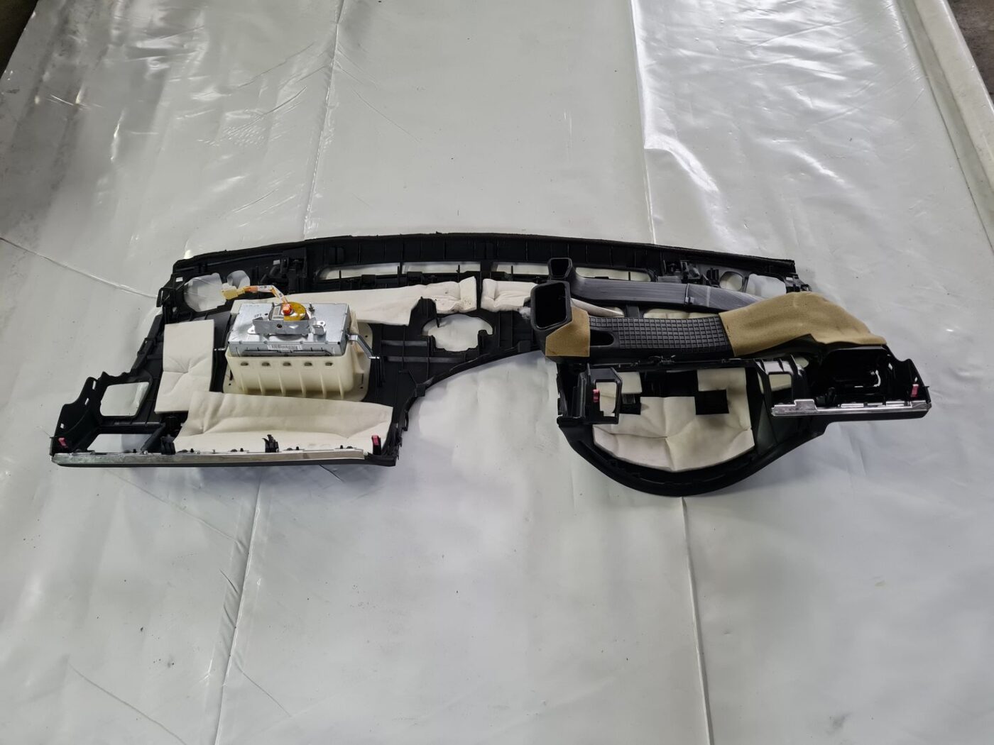 Mērinstrumentu panelis priekš TOYOTA AVENSIS 2010 4 Mērinstrumentu panelis priekš TOYOTA AVENSIS 2010