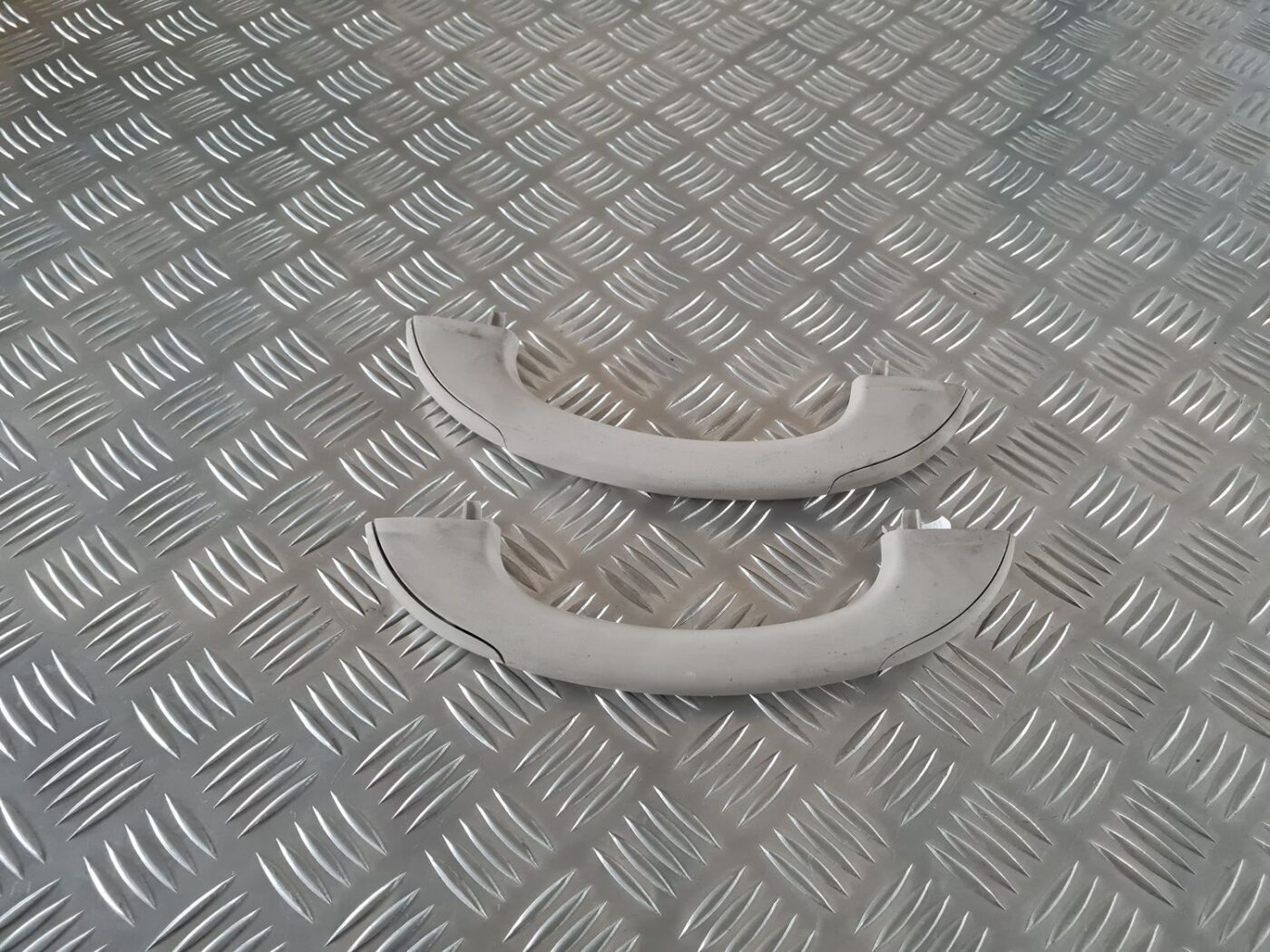 Salona vidējas statnes rokturis priekš CITROEN C8 2005 2 Salona vidējas statnes rokturis priekš CITROEN C8 2005