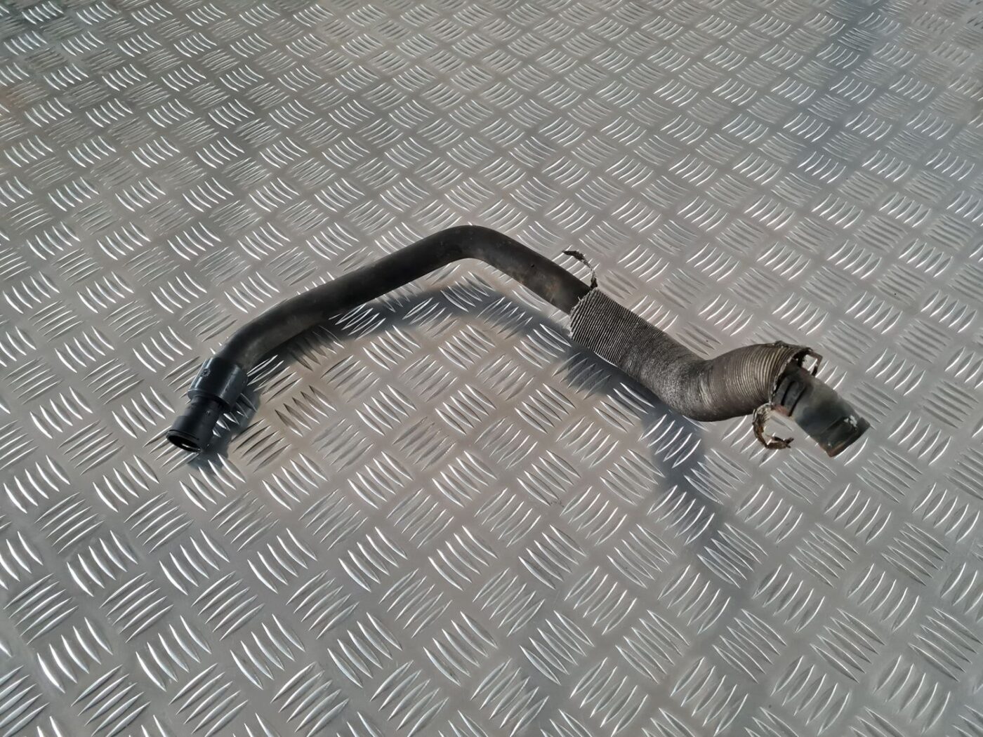 Dzesēšanas caurule priekš CITROEN C8 2005