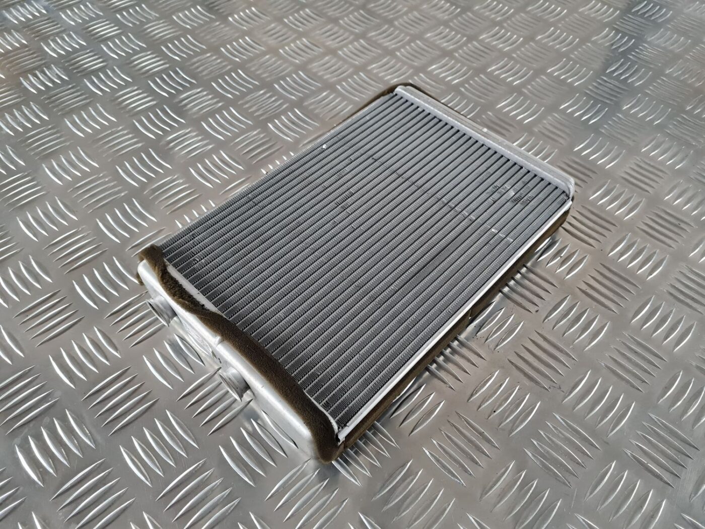 Apsildes sistēmas radiators priekš CITROEN C8 2005 1 Apsildes sistēmas radiators priekš CITROEN C8 2005