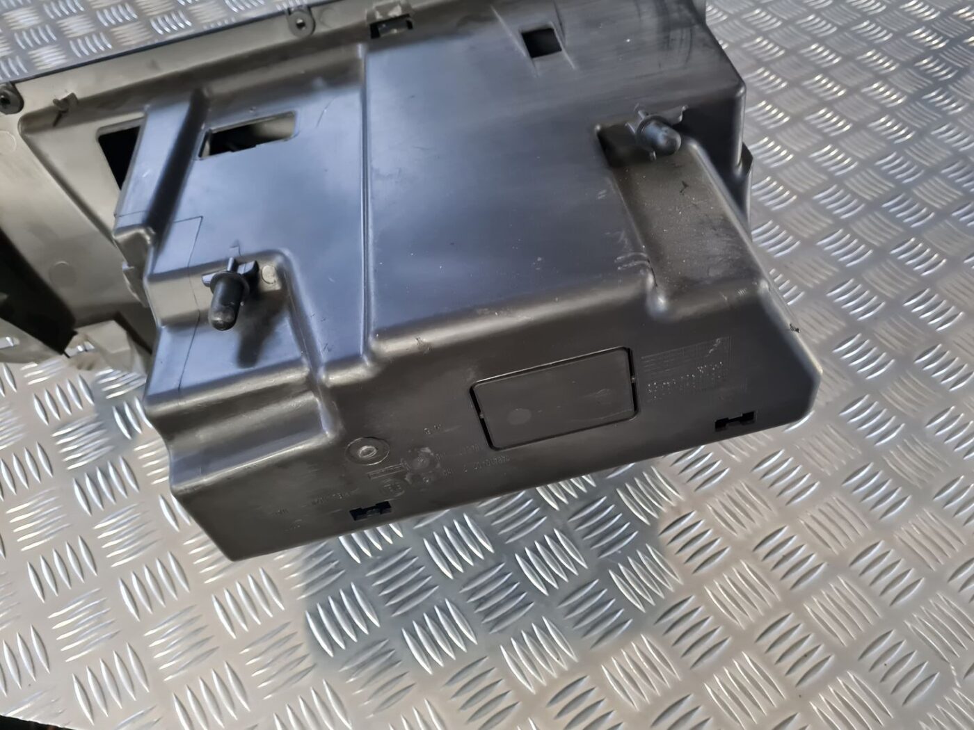 Mantu glabāšanas nodalījums pasažiera pusē priekš CITROEN C8 2005 3 Mantu glabāšanas nodalījums pasažiera pusē priekš CITROEN C8 2005