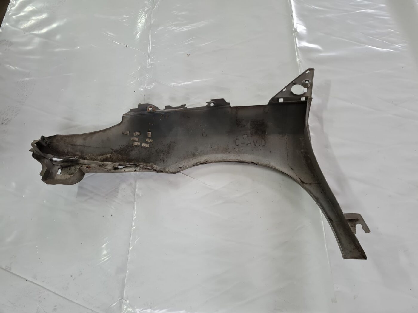 Priekšējais labais spārns priekš CITROEN C8 2005