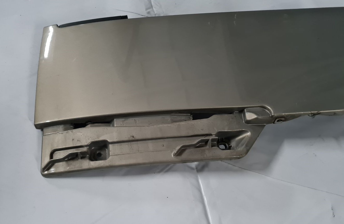 Aizmugurējais labais spārns priekš CITROEN C8 2005