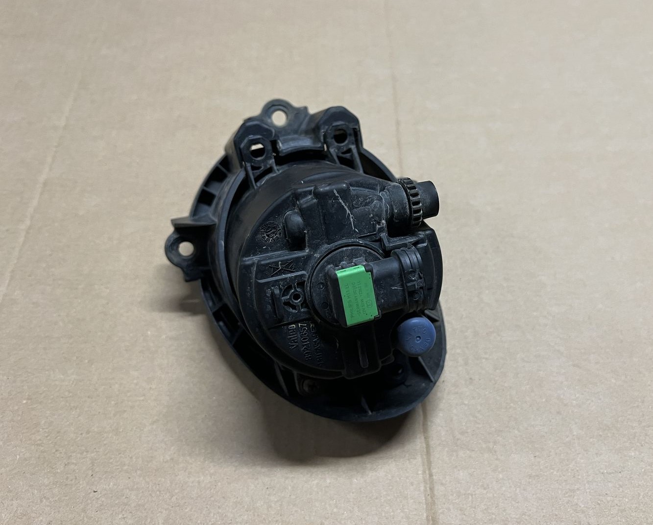 Miglas lukturis priekšā pa kreisi priekš TOYOTA AVENSIS 2010 4 Miglas lukturis priekšā pa kreisi priekš TOYOTA AVENSIS 2010