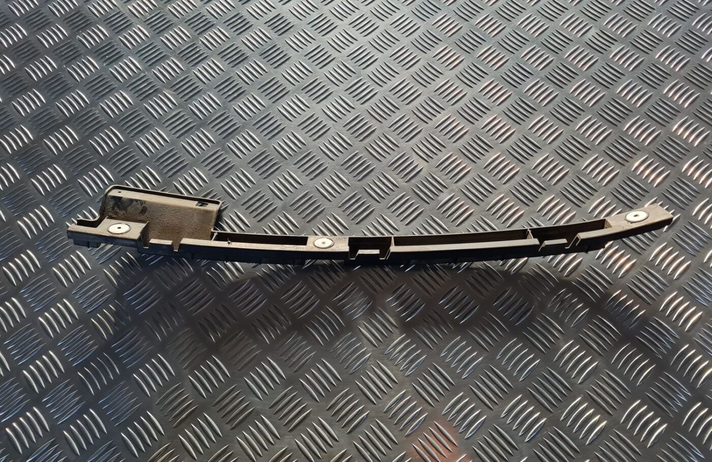 Aizmugurēja bufera kronšteins priekš OPEL INSIGNIA 2016 4 Aizmugurēja bufera kronšteins priekš OPEL INSIGNIA 2016