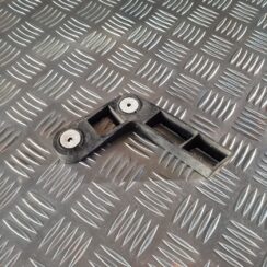 Aizmugurēja bufera kronšteins priekš OPEL INSIGNIA 2016