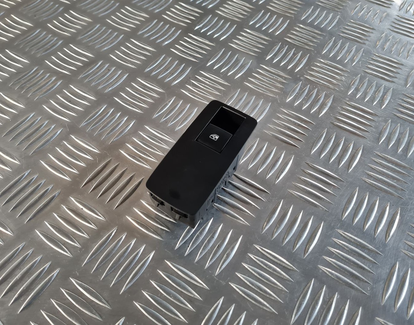 Stikla pacelšanas poga priekš OPEL INSIGNIA 2016