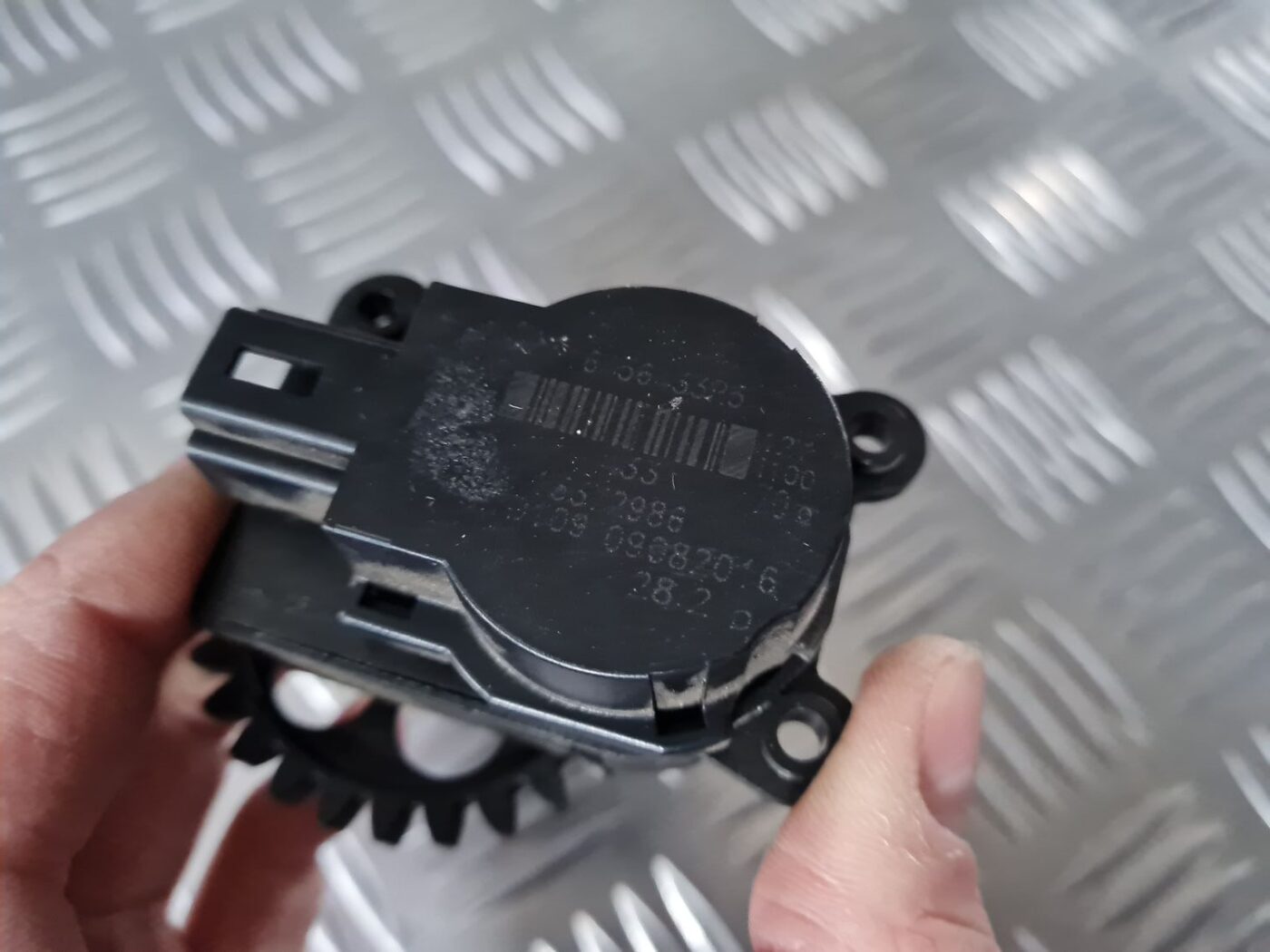 Apsildes sistēmas aktuators priekš OPEL INSIGNIA 2016