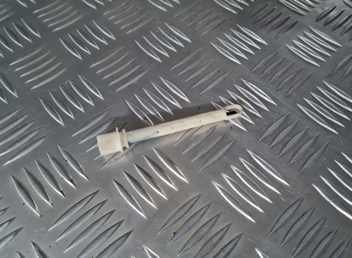 Temperatūras devejs priekš OPEL INSIGNIA 2016 1 Temperatūras devejs priekš OPEL INSIGNIA 2016