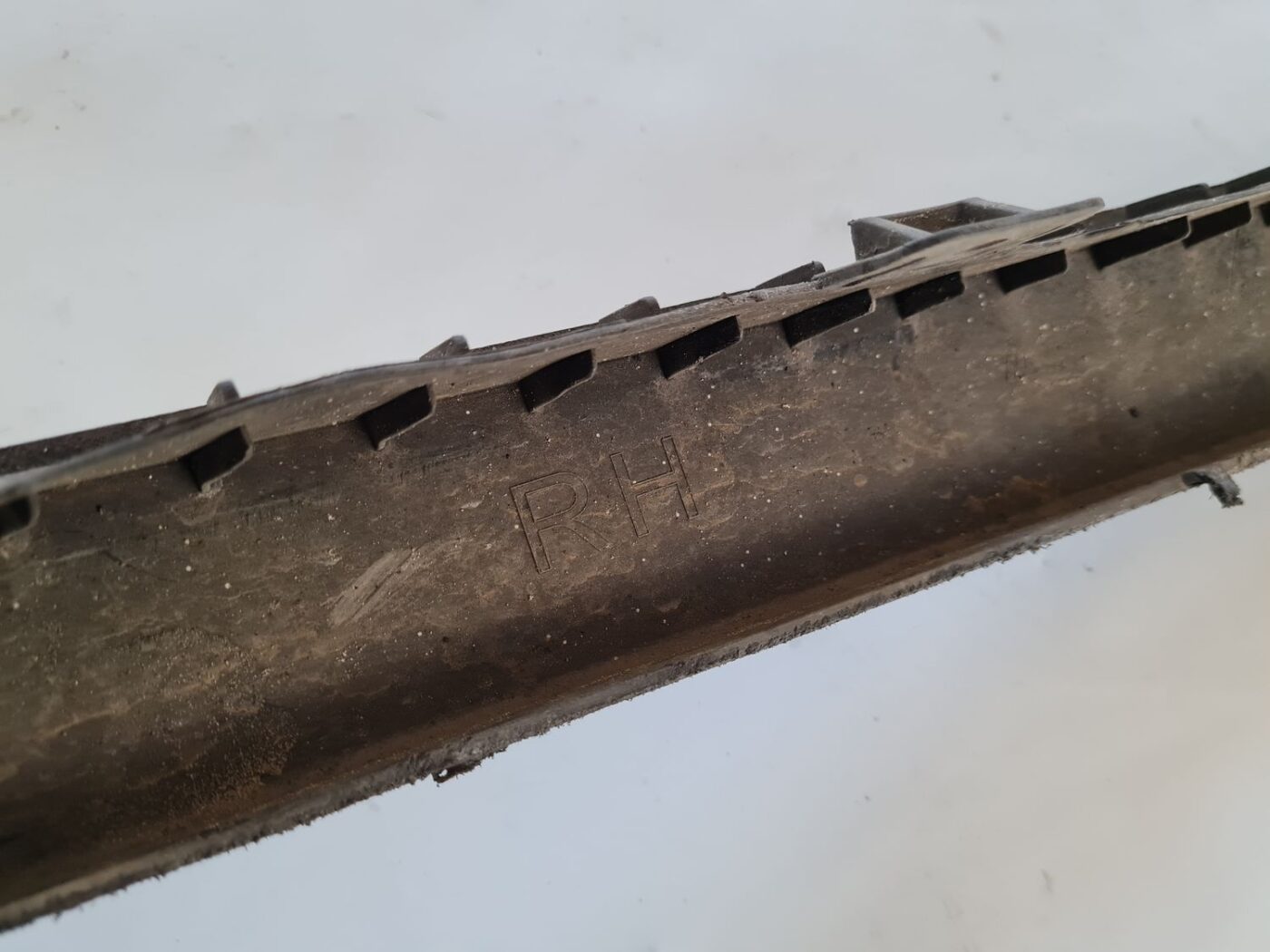 Priekšēja bufera uzlika priekš OPEL INSIGNIA 2016