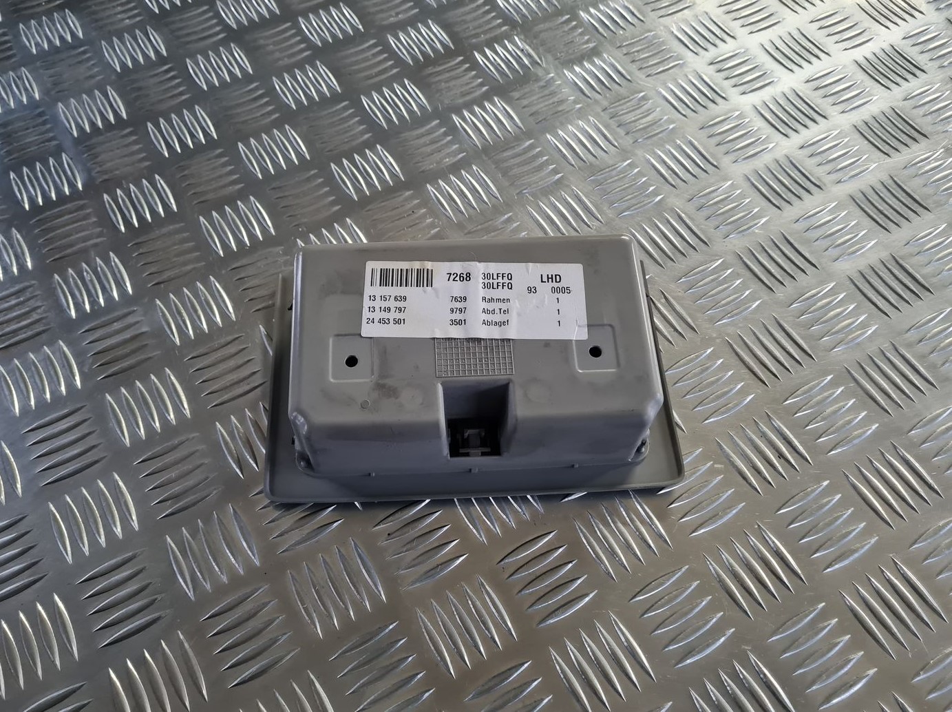 Briļļu uzglabāšanas nodalījums priekš OPEL VECTRA C 2008