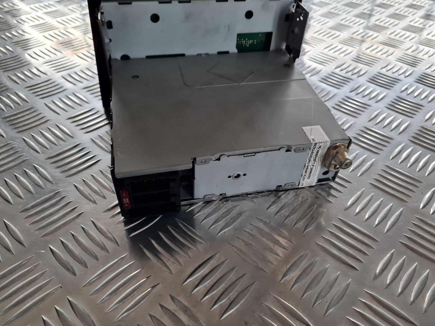 CD/DVD/Navigācijas bloks priekš OPEL VECTRA C 2002 4 CD/DVD/Navigācijas bloks priekš OPEL VECTRA C 2002