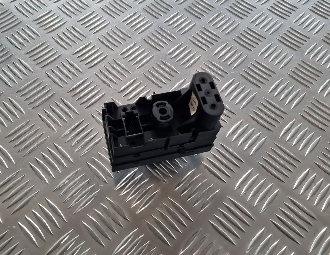 Gaismas slēdzis priekš OPEL VECTRA C 2002 4 Gaismas slēdzis priekš OPEL VECTRA C 2002