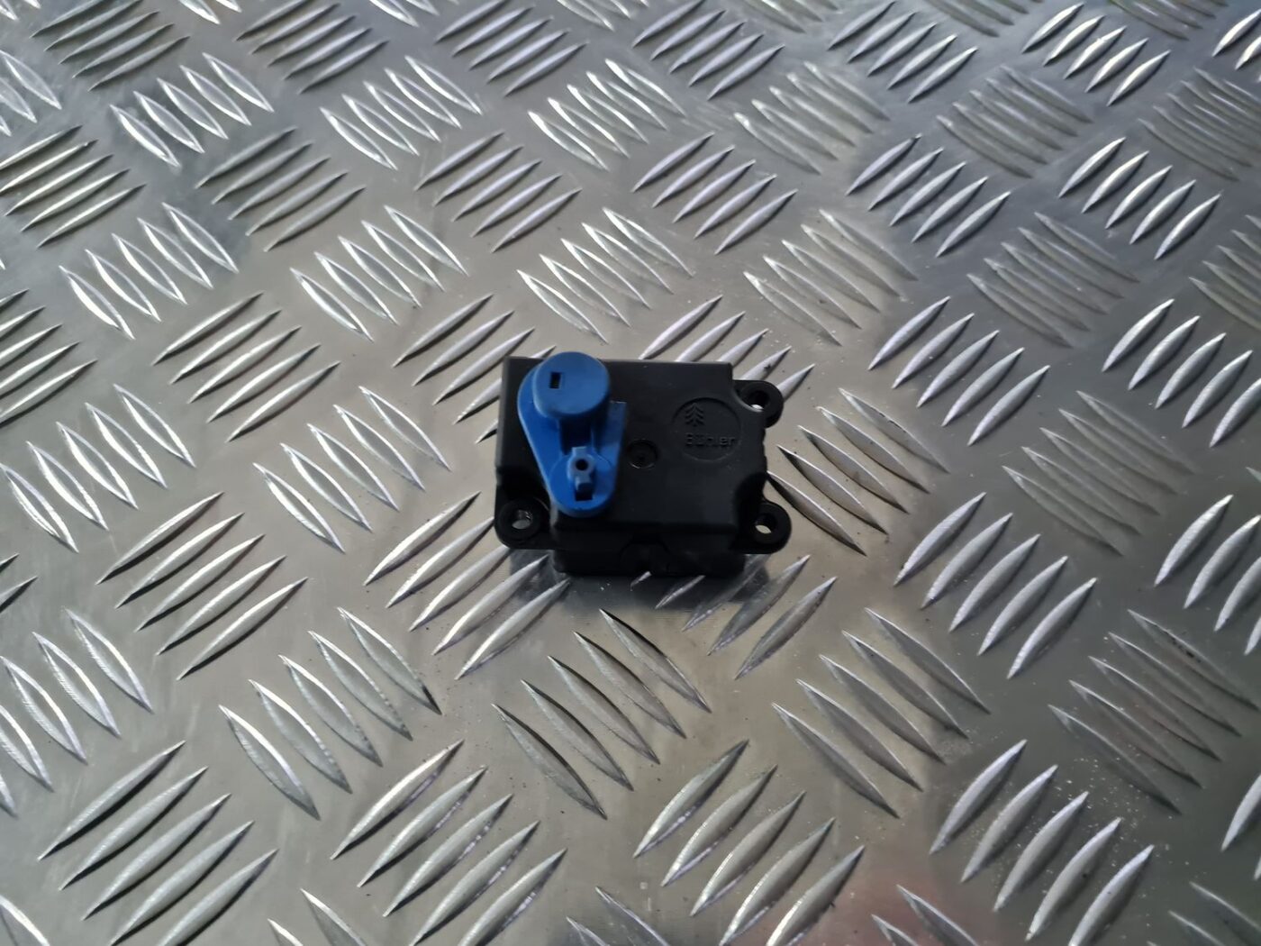 Apsildes sistēmas aktuators priekš OPEL VECTRA C 2002