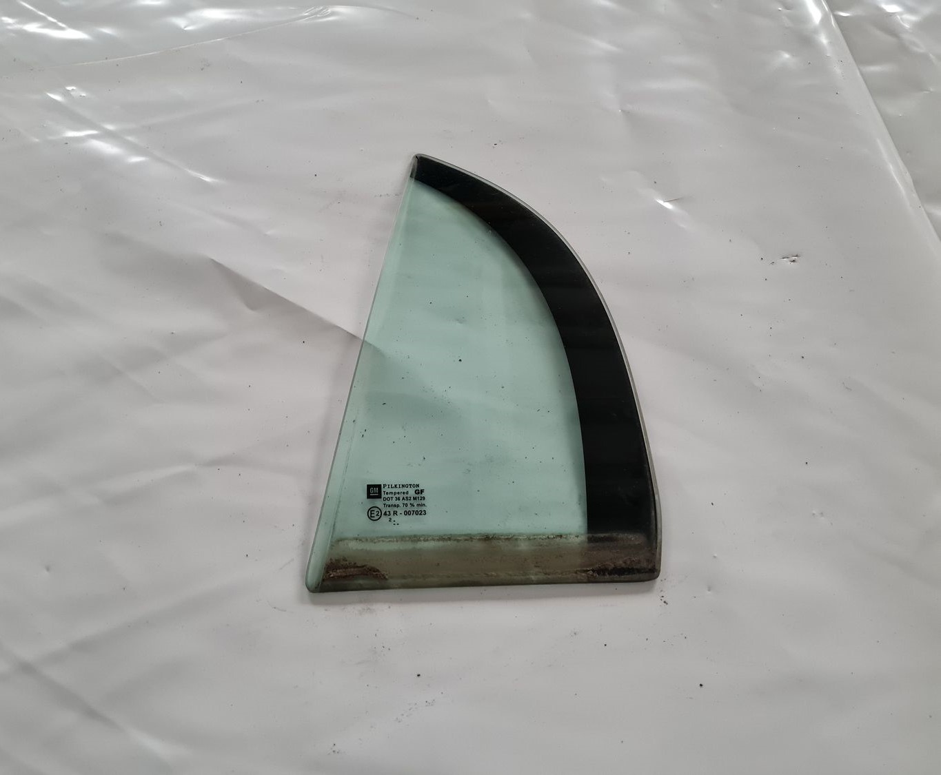 Kreiso durvju stūra stikls priekš OPEL VECTRA C 2002 1 Kreiso durvju stūra stikls priekš OPEL VECTRA C 2002