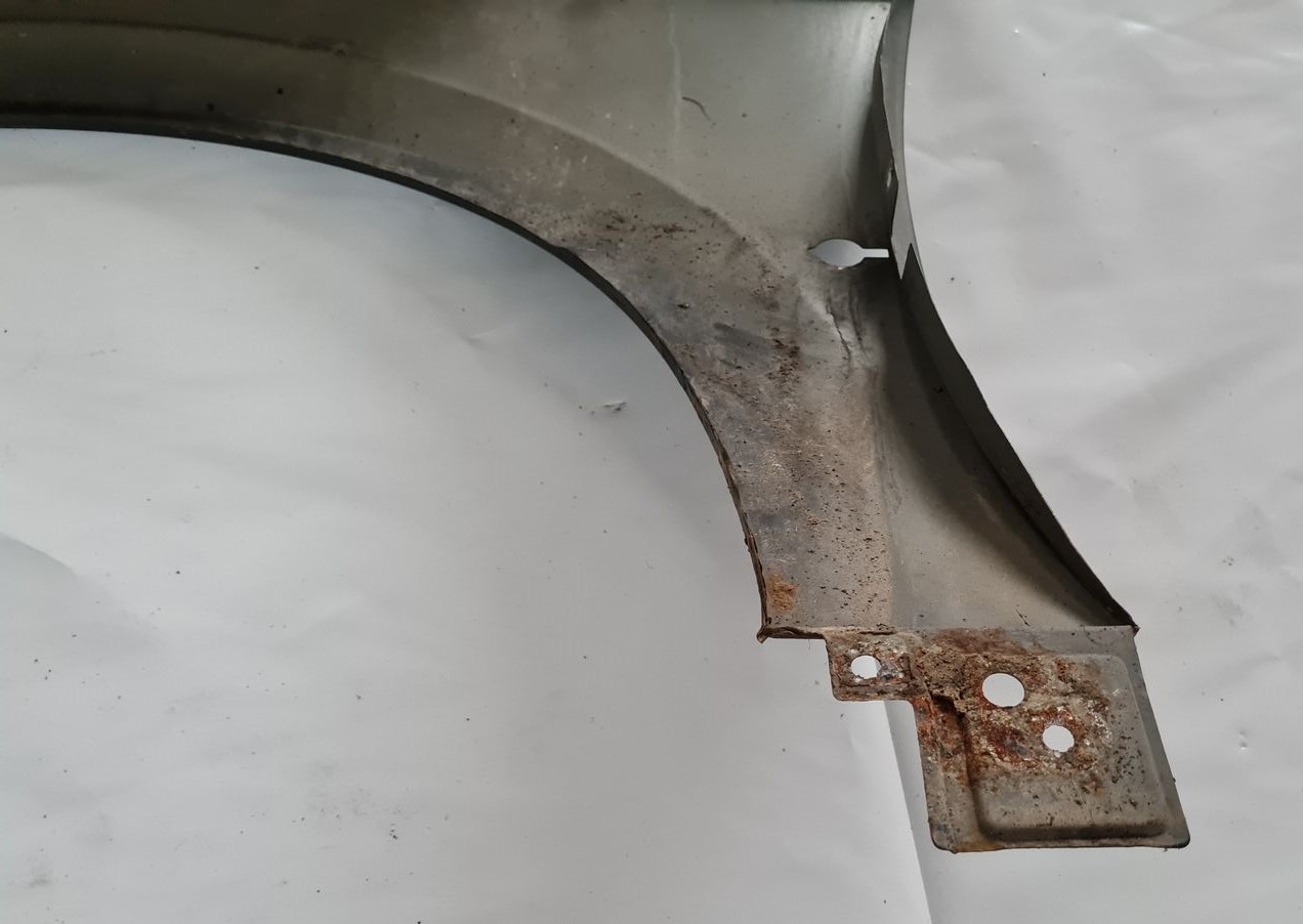 Priekšējais labais spārns priekš OPEL VECTRA C 2002