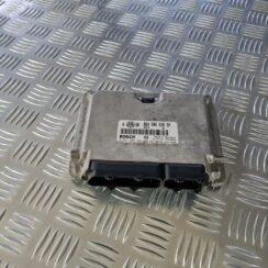 Dzinēja vadības bloks priekš VW GOLF IV 1999