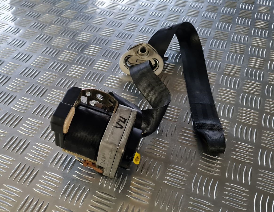 Priekšējā kreisā drošības josta priekš VW GOLF IV 1999 3 Priekšējā kreisā drošības josta priekš VW GOLF IV 1999