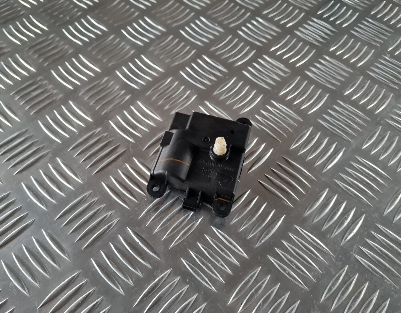 Apsildes sistēmas aktuators priekš RENAULT LAGUNA 2008