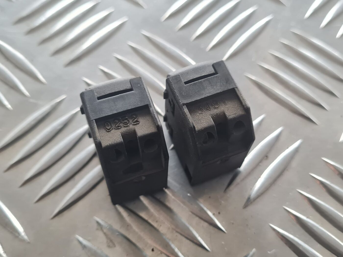 Stikla pacelšanas poga priekš SKODA OCTAVIA 2002