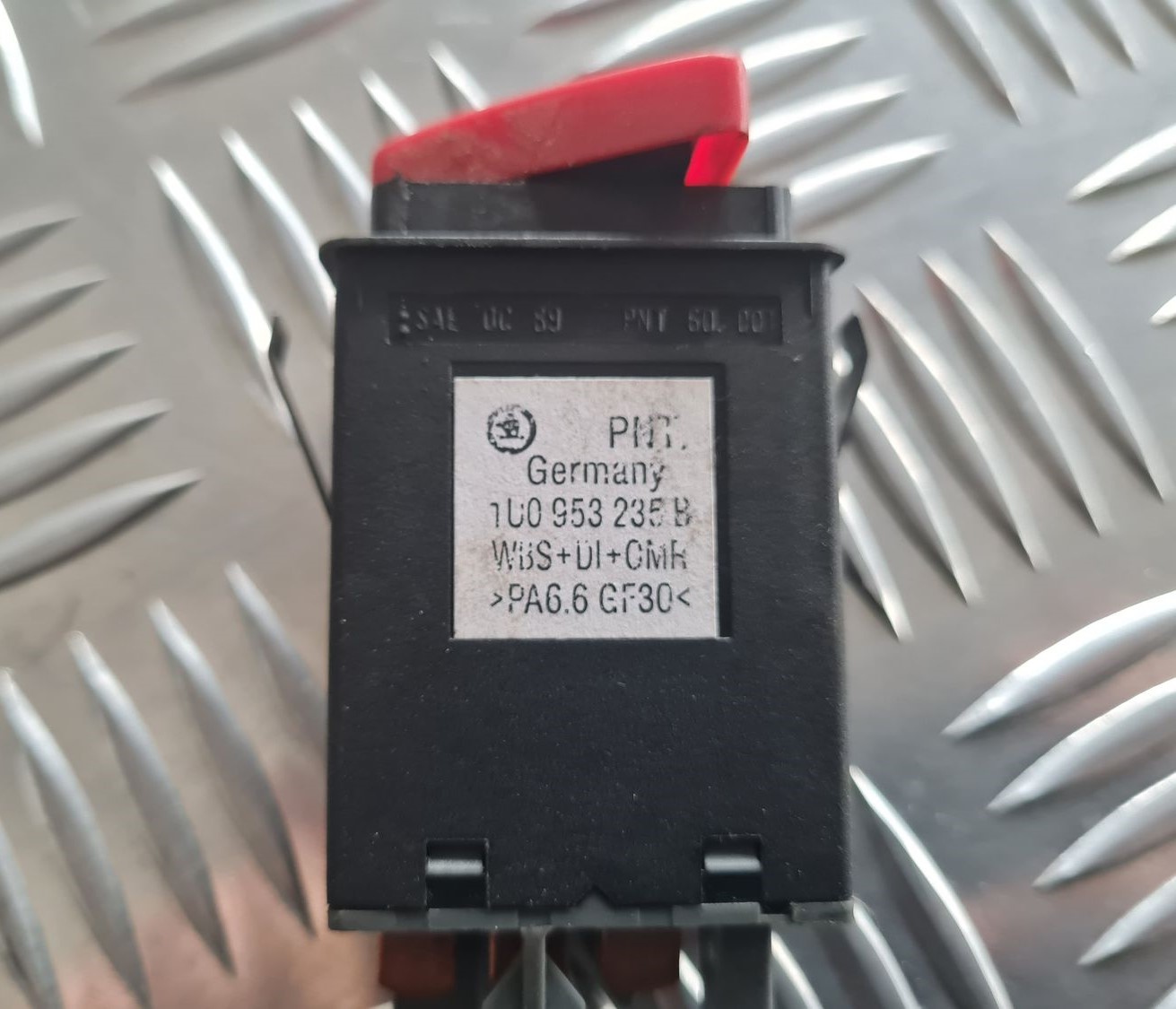 Trauksmes poga priekš SKODA OCTAVIA 2002