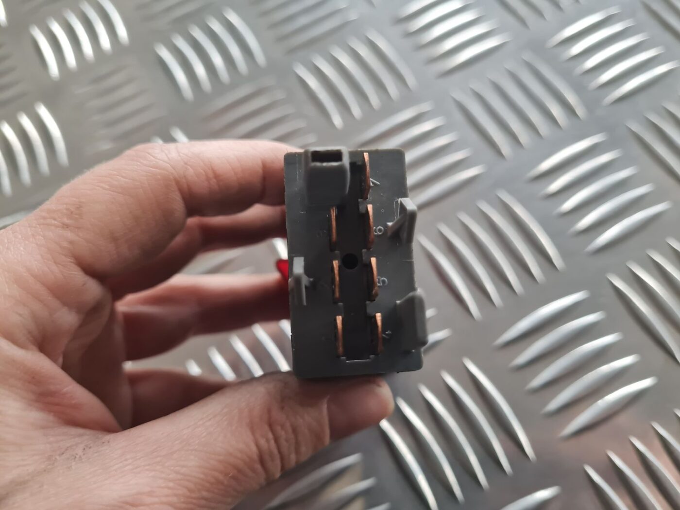 Trauksmes poga priekš SKODA OCTAVIA 2002