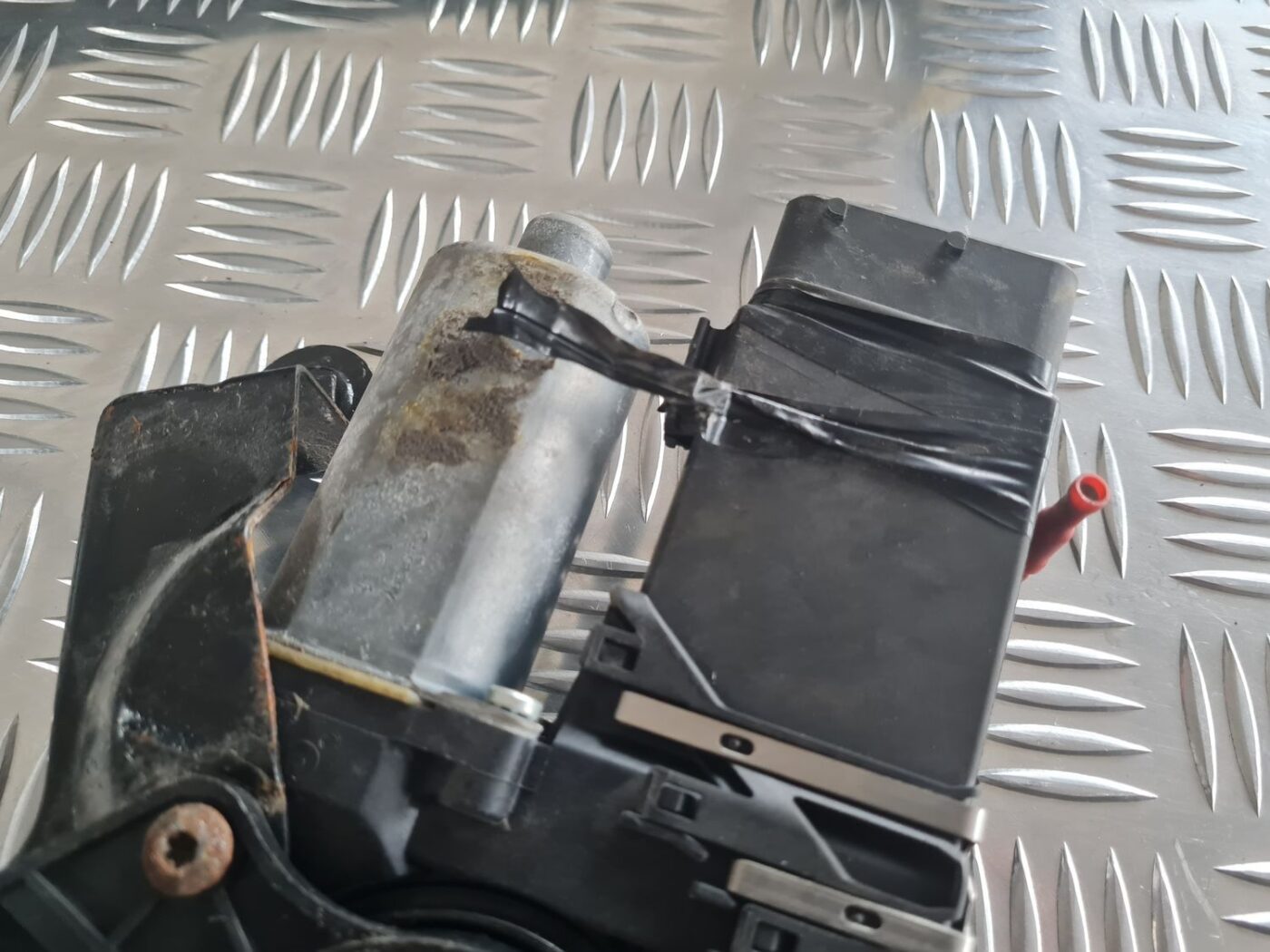 Stikla pacelšanas mehānisms priekšējais kreisais priekš SKODA OCTAVIA 2002 5 Stikla pacelšanas mehānisms priekšējais kreisais priekš SKODA OCTAVIA 2002