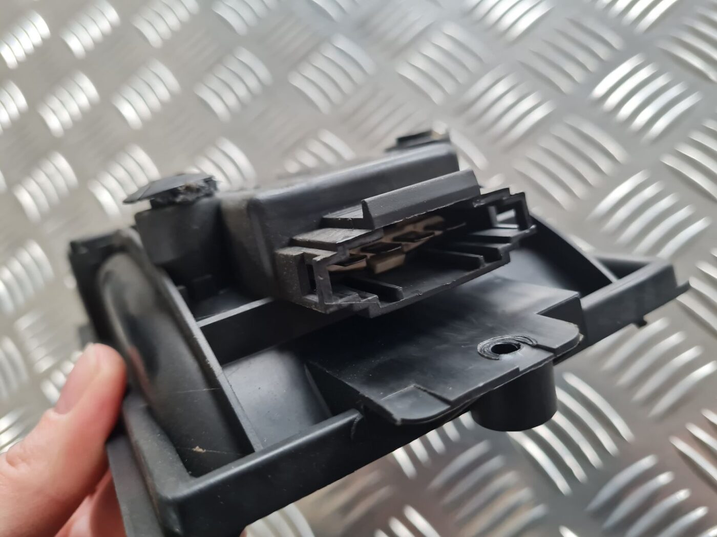 Salona ventilatora rezistors priekš SKODA OCTAVIA 2002