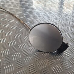 Degvielas tvertnes vāks priekš SKODA OCTAVIA 2002