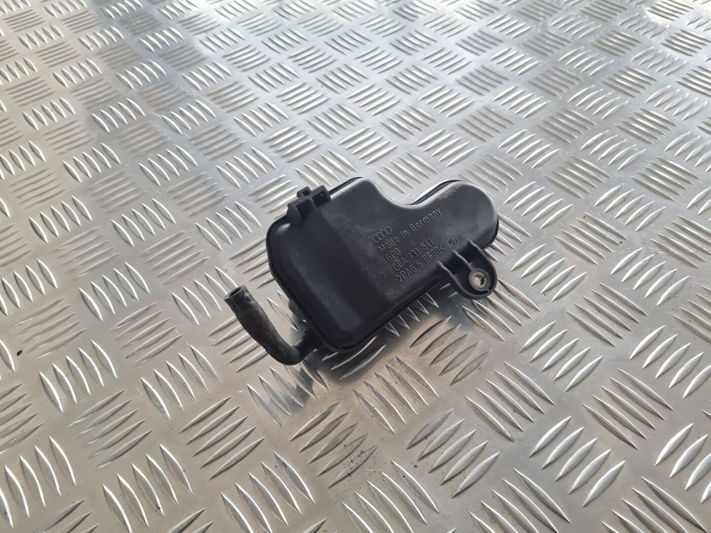 Vakuuma gaisa tilpne priekš SKODA OCTAVIA 2002