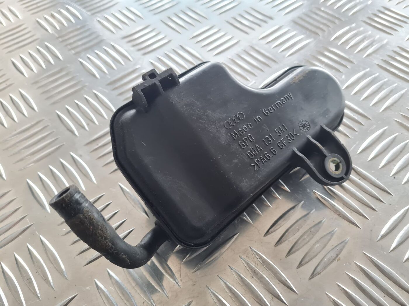 Vakuuma gaisa tilpne priekš SKODA OCTAVIA 2002