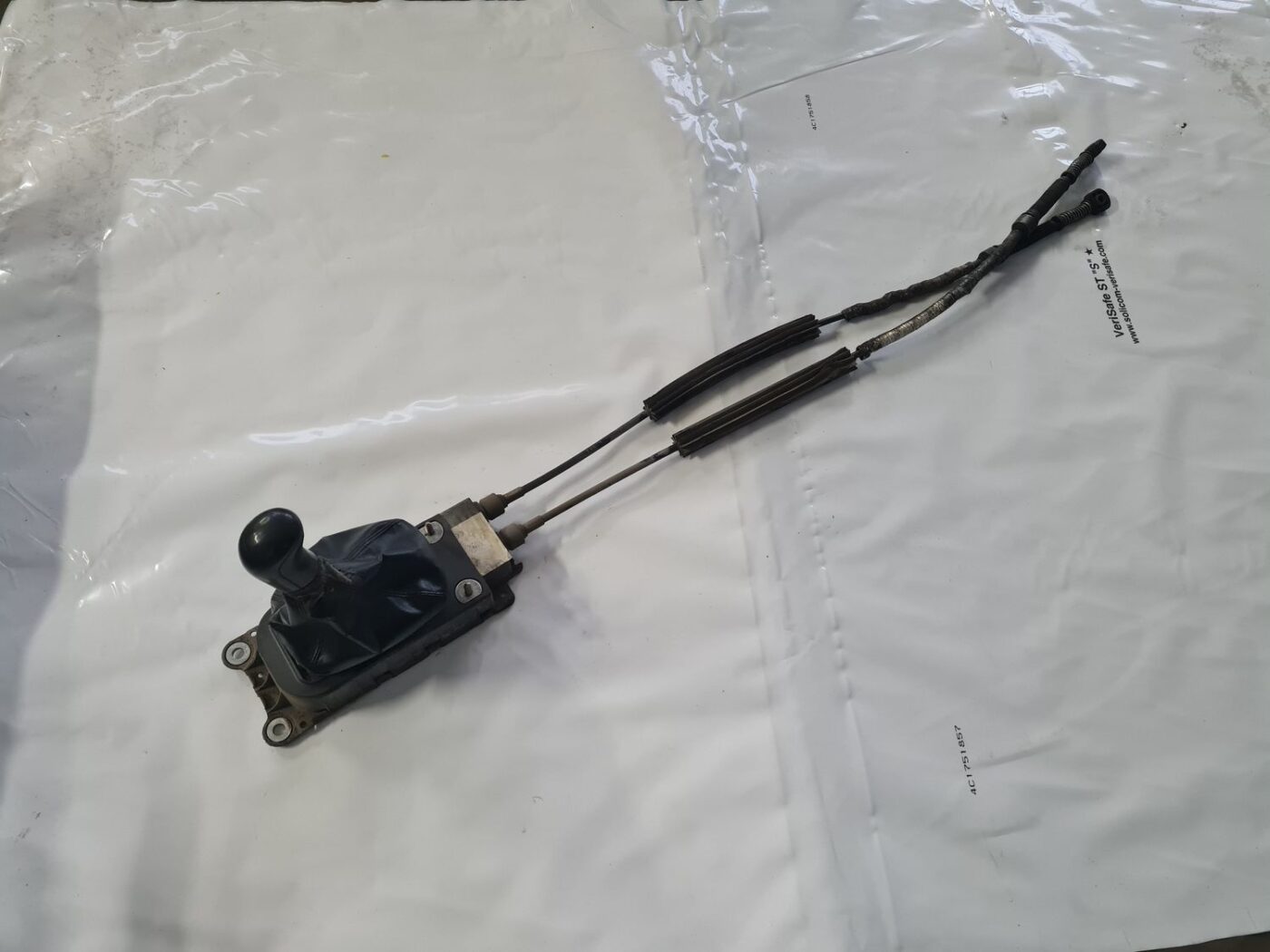 Ātrumu pārslēgšanas slēdzis priekš SKODA OCTAVIA 2002 1 Ātrumu pārslēgšanas slēdzis priekš SKODA OCTAVIA 2002