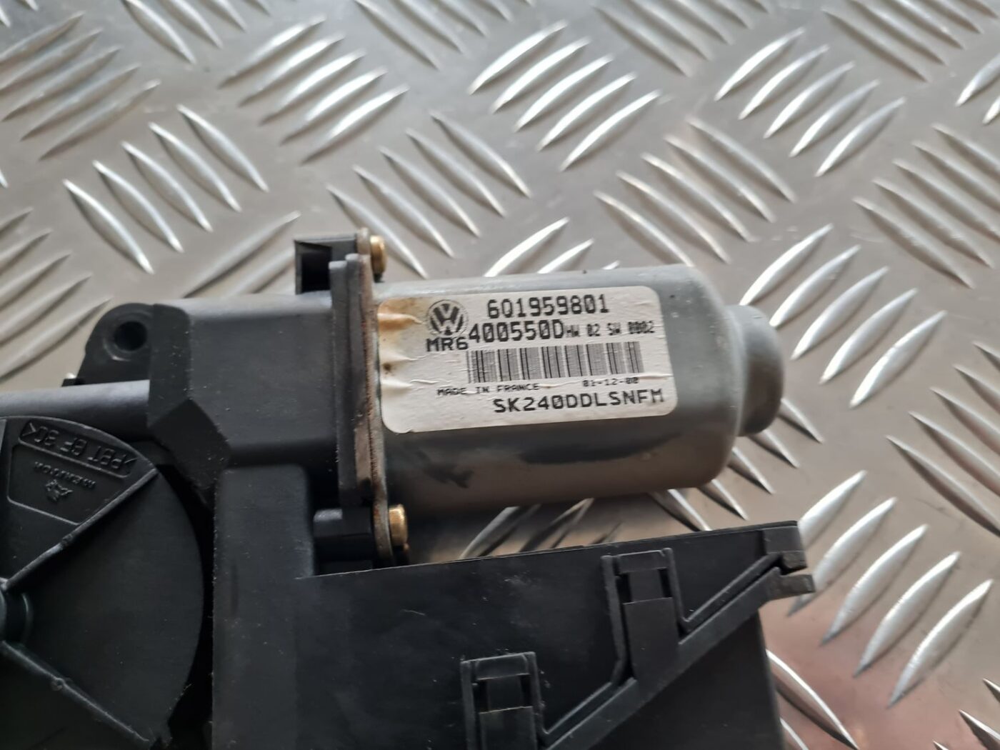 Elektrisko stiklu motors priekš ŠKODA FABIA 2003 2 Elektrisko stiklu motors priekš ŠKODA FABIA 2003