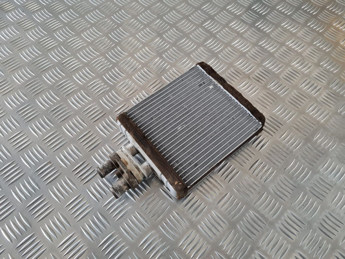 Apsildes sistēmas radiators priekš ŠKODA FABIA 2003