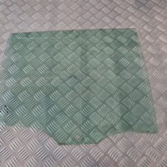 Aizmugurējo labo durvju stikls priekš ŠKODA FABIA 2003