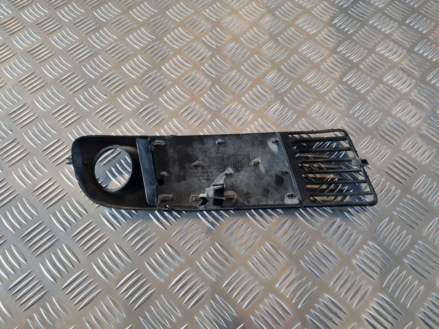 Miglas luktura reste, pa kreisi priekš AUDI A6 1998 2 Miglas luktura reste, pa kreisi priekš AUDI A6 1998