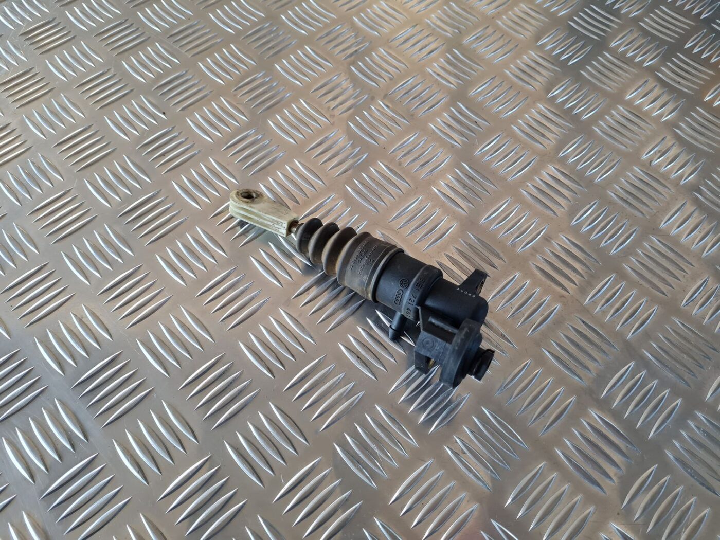 Sajūga galvenais cilindrs priekš AUDI A6 1998