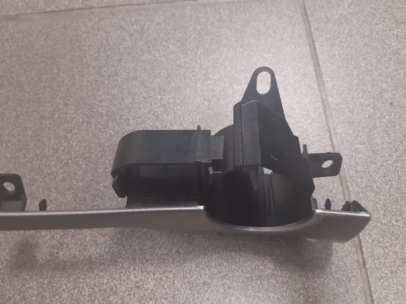 Gaismas slēdža apdare (uz paneļa) priekš AUDI A4 AVANT 2004 3 Gaismas slēdža apdare (uz paneļa) priekš AUDI A4 AVANT 2004