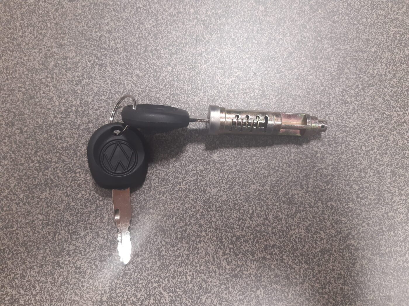 Bagāžnieka vāka slēdzene priekš VW TRANSPORTER T4 07.90-06.03